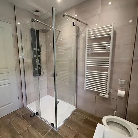 21-jacuzzi & Garden Near וילה *
