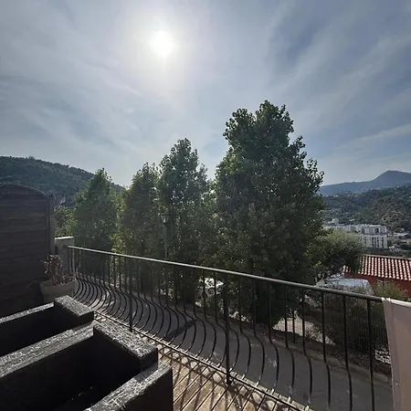21-jacuzzi & Garden Near